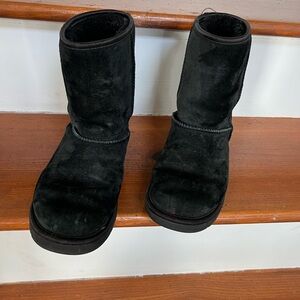 Woman’s Suede UGG Boots size 7 missing a few rhinestones